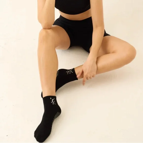 NWT! Lucky Honey Sky Grip Sock - Picture 1 of 5